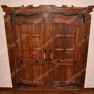 Двери под старину из массива дерева двухстворчатые для дома, дачи - Сварог Мебель № 009